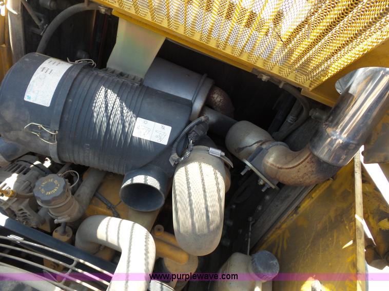 image for item BS9636 2005 John Deere 325 skid steer