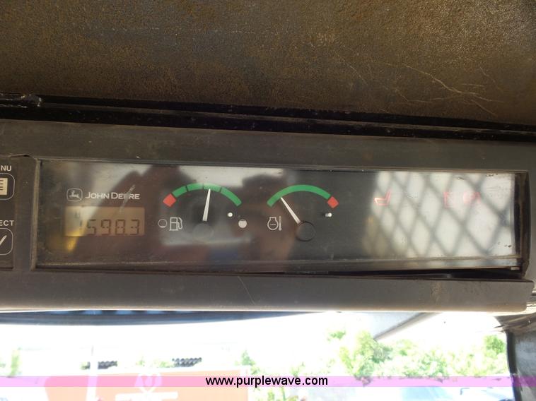 image for item BS9636 2005 John Deere 325 skid steer