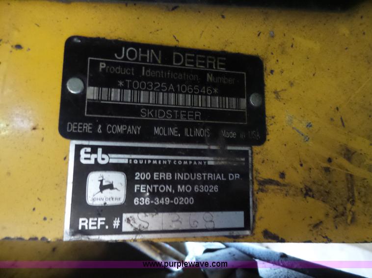 image for item BS9636 2005 John Deere 325 skid steer