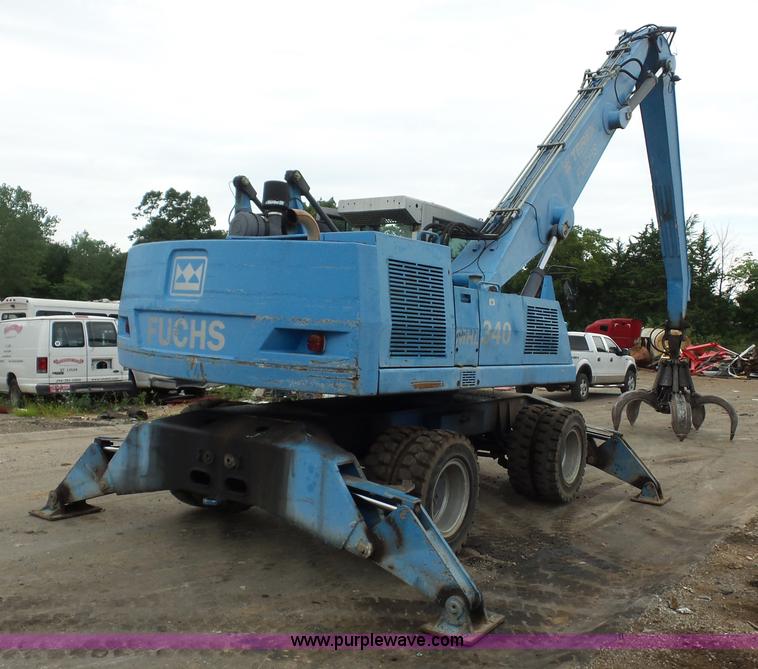 image for item BS9643 2005 Terex-Fuchs MHL340 rubber tire excavator