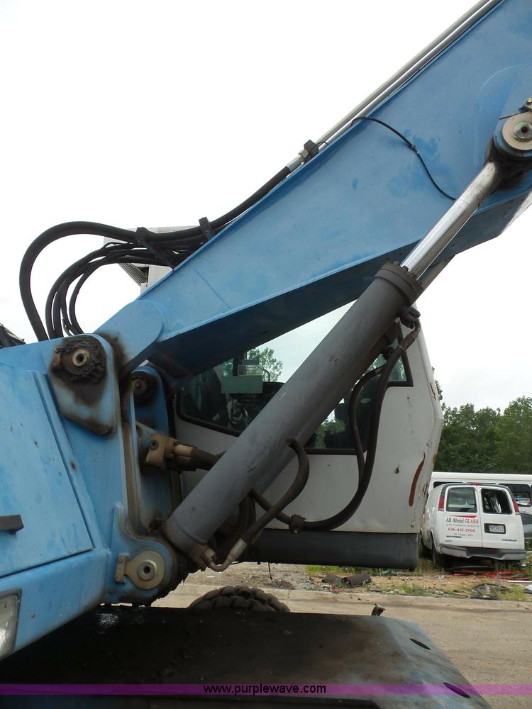 image for item BS9643 2005 Terex-Fuchs MHL340 rubber tire excavator