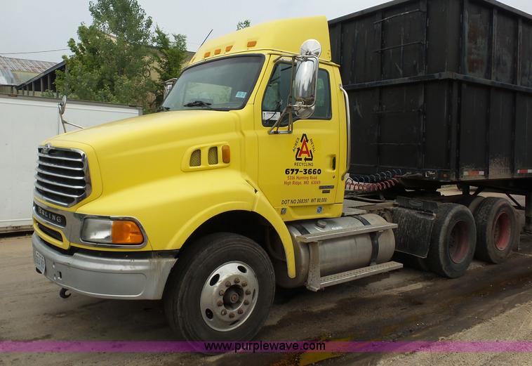 image for item BS9645 2006 Sterling A9500 semi truck