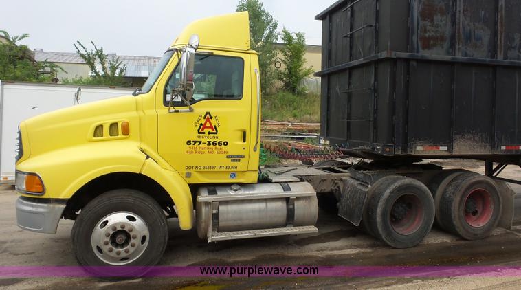 image for item BS9645 2006 Sterling A9500 semi truck