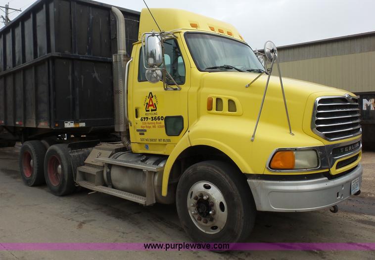 image for item BS9645 2006 Sterling A9500 semi truck