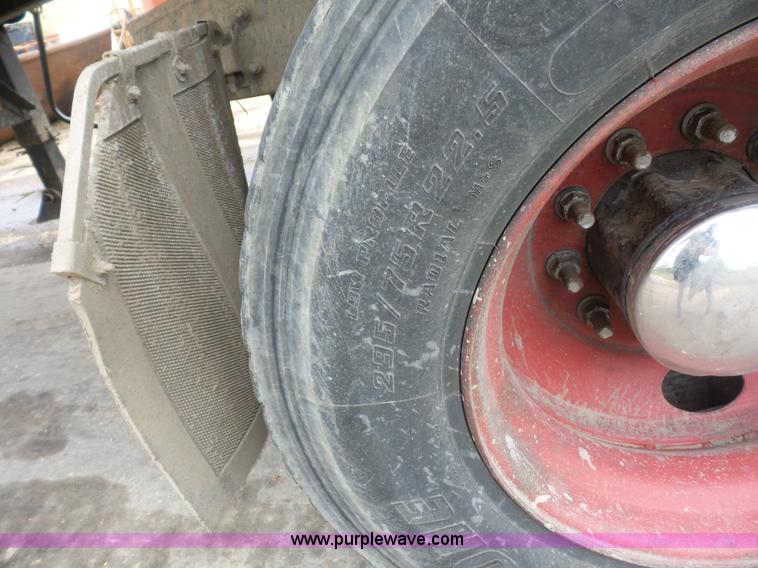 image for item BS9645 2006 Sterling A9500 semi truck