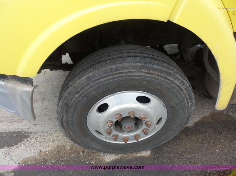 image for item BS9645 2006 Sterling A9500 semi truck