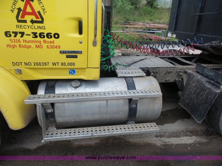 image for item BS9645 2006 Sterling A9500 semi truck