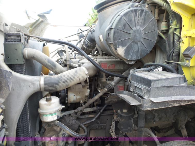 image for item BS9645 2006 Sterling A9500 semi truck