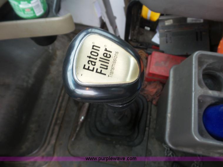 image for item BS9645 2006 Sterling A9500 semi truck