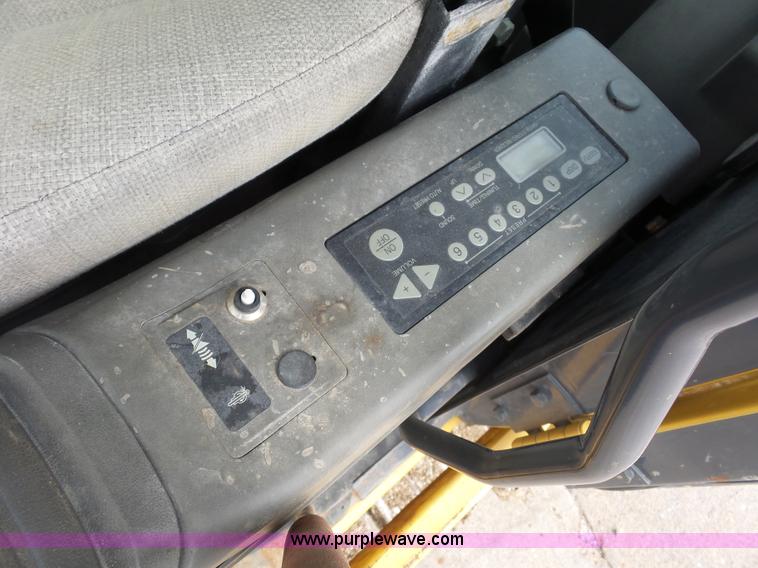 image for item BS9650 2005 John Deere 160C LC excavator