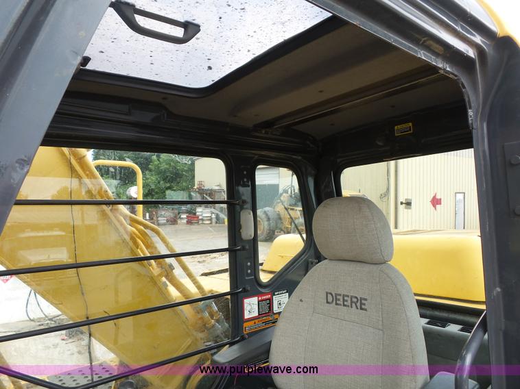 image for item BS9650 2005 John Deere 160C LC excavator