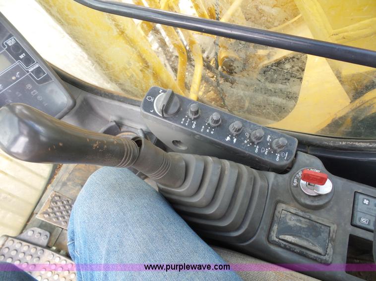 image for item BS9650 2005 John Deere 160C LC excavator