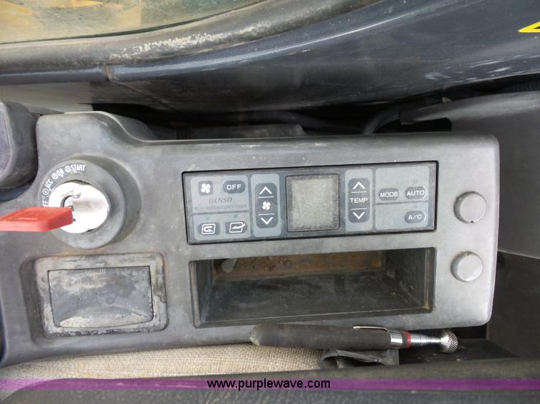 image for item BS9650 2005 John Deere 160C LC excavator