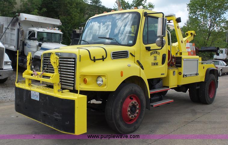 image for item BS9651 2009 Freightliner Business Class M2 wrecker truck