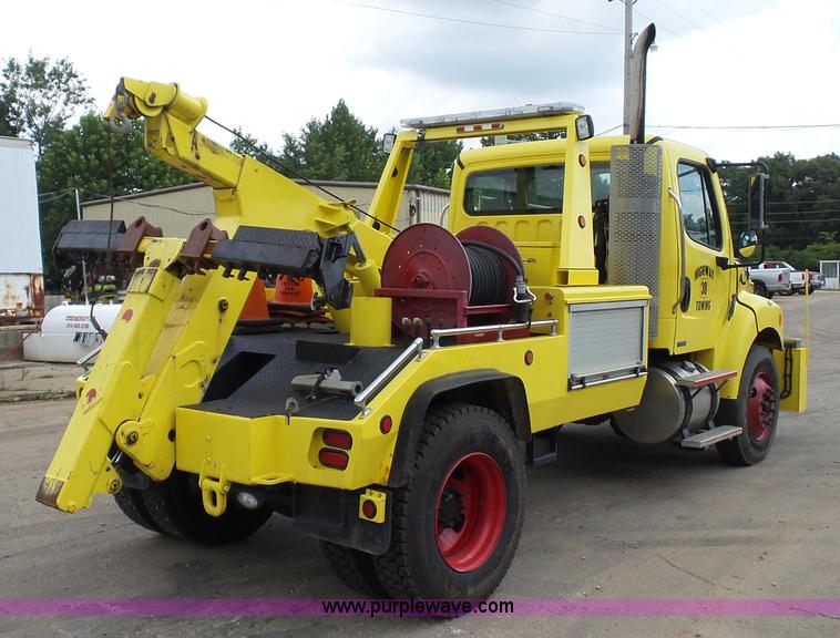 image for item BS9651 2009 Freightliner Business Class M2 wrecker truck