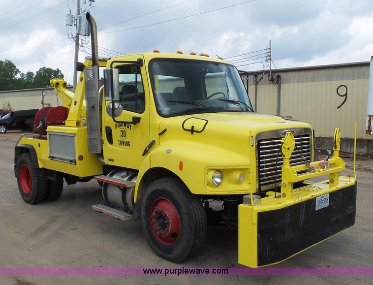 image for item BS9651 2009 Freightliner Business Class M2 wrecker truck