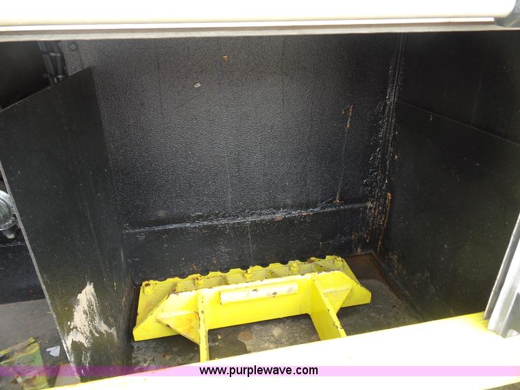 image for item BS9651 2009 Freightliner Business Class M2 wrecker truck