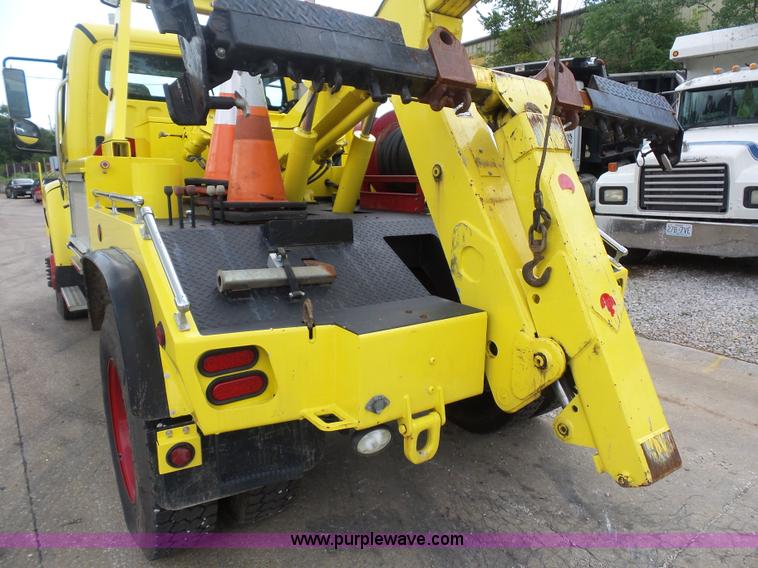 image for item BS9651 2009 Freightliner Business Class M2 wrecker truck