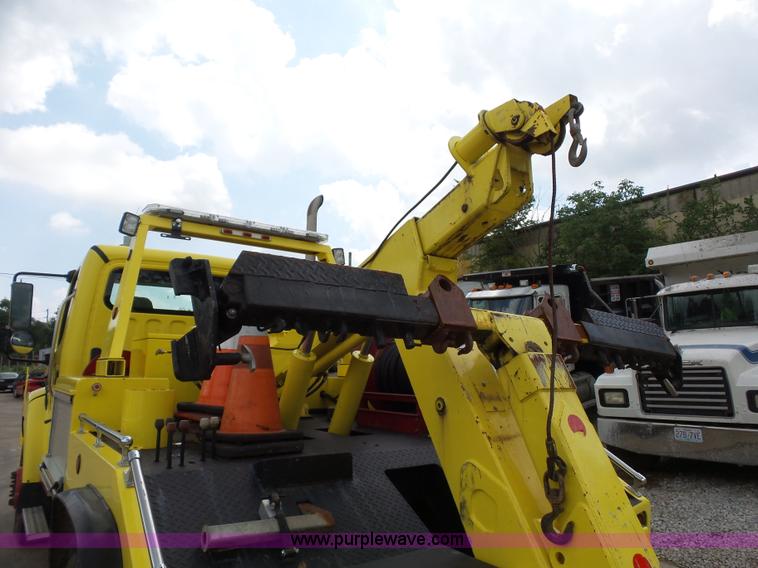 image for item BS9651 2009 Freightliner Business Class M2 wrecker truck