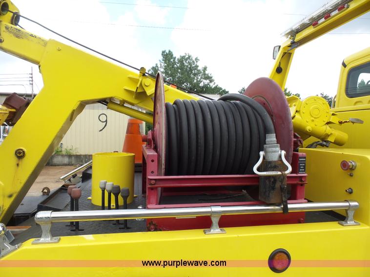 image for item BS9651 2009 Freightliner Business Class M2 wrecker truck