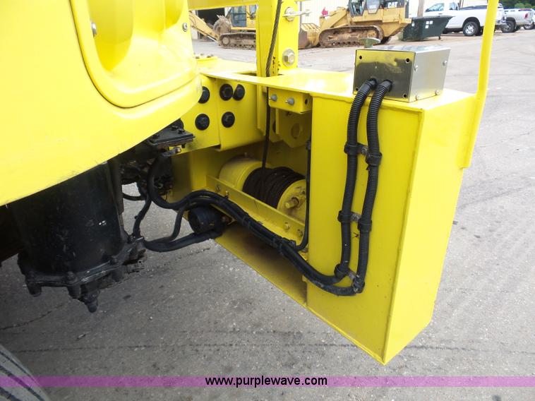 image for item BS9651 2009 Freightliner Business Class M2 wrecker truck