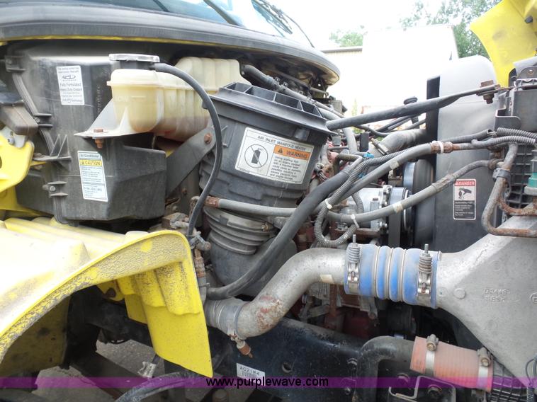 image for item BS9651 2009 Freightliner Business Class M2 wrecker truck