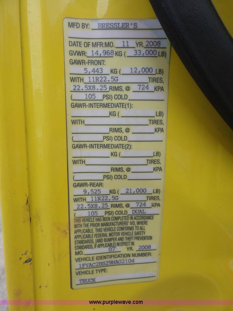 image for item BS9651 2009 Freightliner Business Class M2 wrecker truck