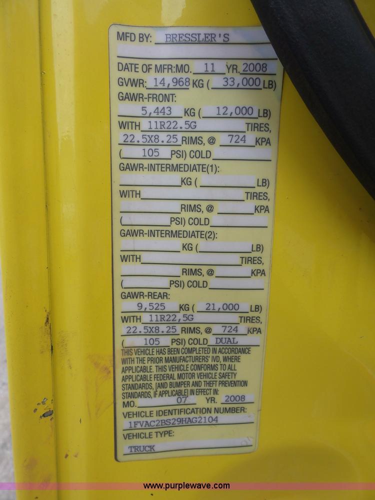 image for item BS9651 2009 Freightliner Business Class M2 wrecker truck