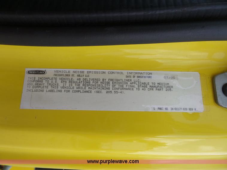 image for item BS9651 2009 Freightliner Business Class M2 wrecker truck