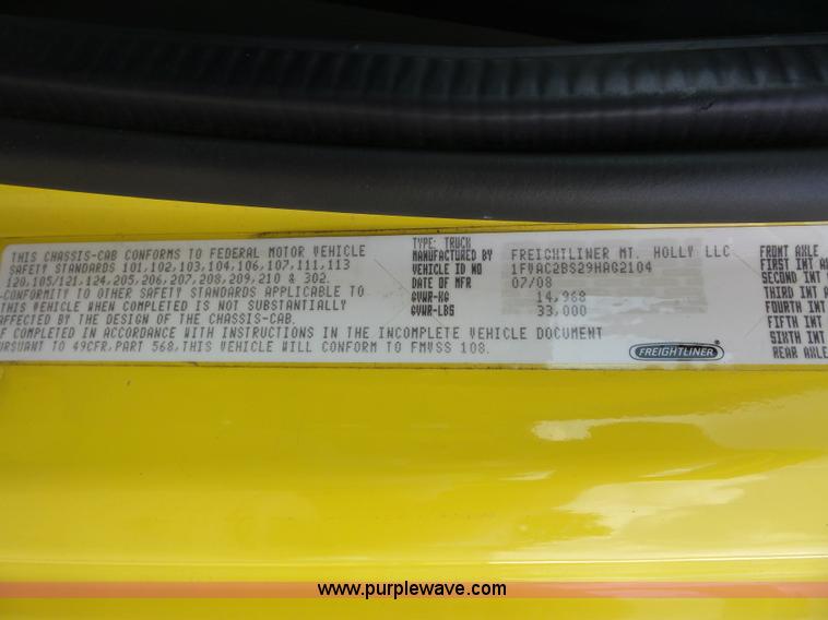 image for item BS9651 2009 Freightliner Business Class M2 wrecker truck