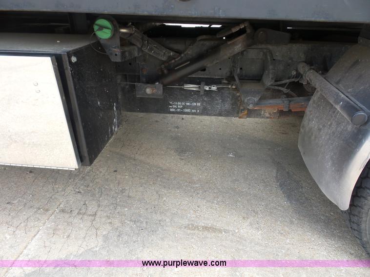 image for item BS9652 2011 Dodge Ram 5500HD rollback truck