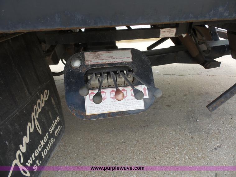 image for item BS9652 2011 Dodge Ram 5500HD rollback truck