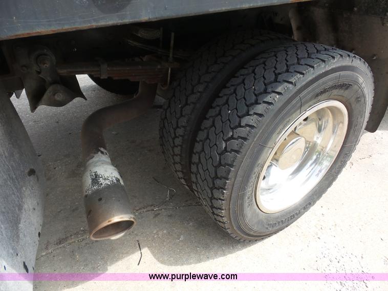 image for item BS9652 2011 Dodge Ram 5500HD rollback truck