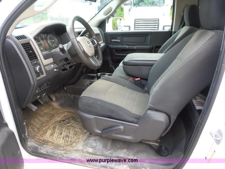 image for item BS9652 2011 Dodge Ram 5500HD rollback truck