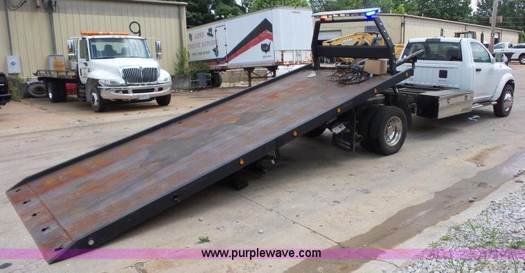 image for item BS9652 2011 Dodge Ram 5500HD rollback truck