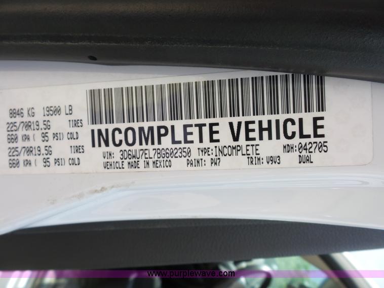 image for item BS9652 2011 Dodge Ram 5500HD rollback truck