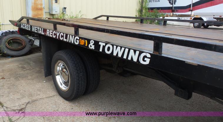 image for item BS9655 2005 International 4200 rollback truck