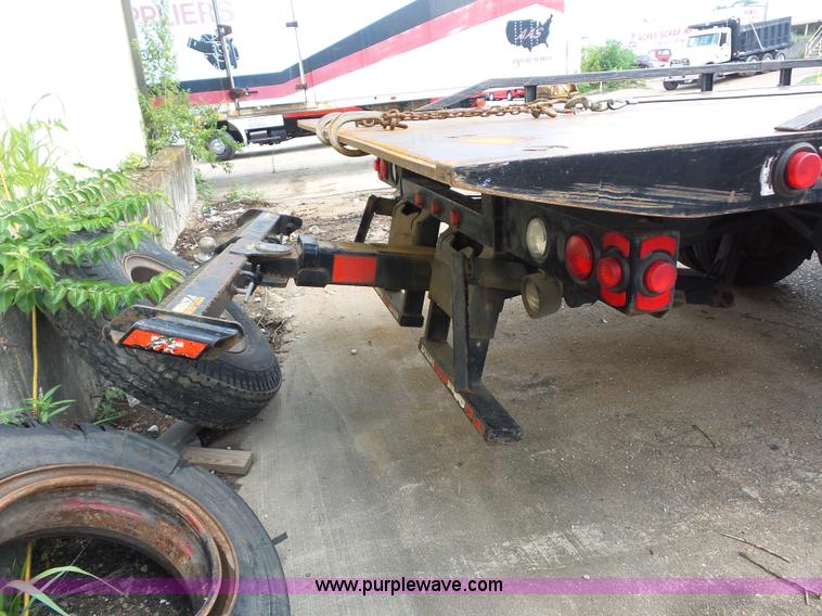 image for item BS9655 2005 International 4200 rollback truck