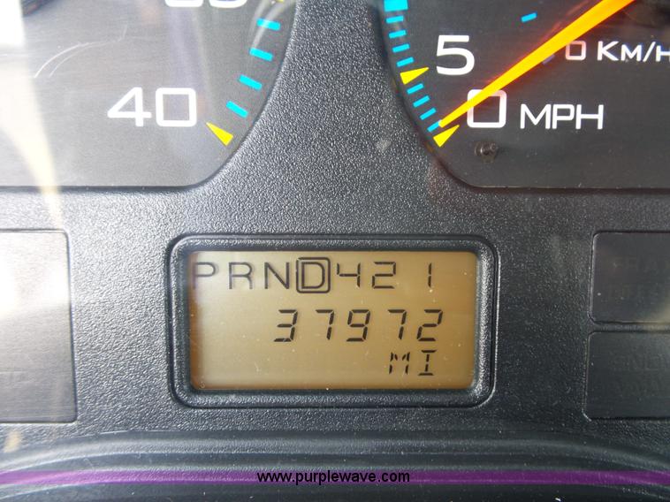 image for item BS9655 2005 International 4200 rollback truck