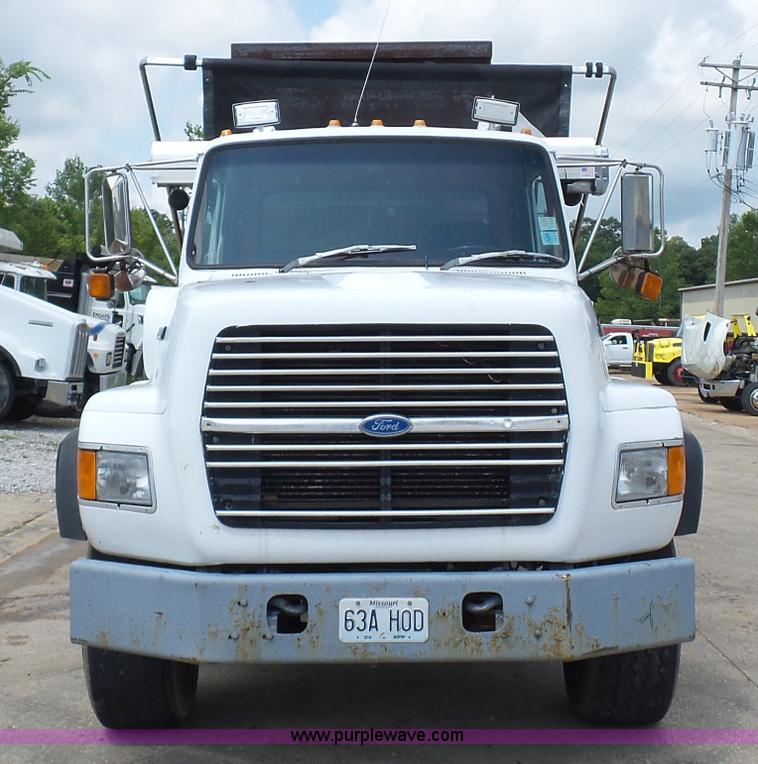 image for item BS9656 1994 Ford LTS9000 lugger truck