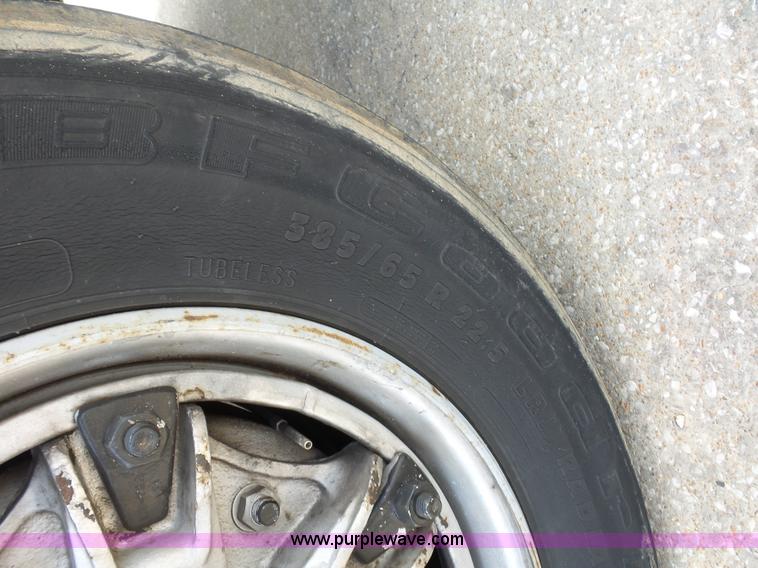 image for item BS9656 1994 Ford LTS9000 lugger truck