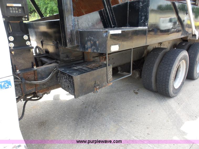 image for item BS9656 1994 Ford LTS9000 lugger truck