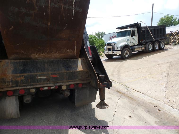 image for item BS9656 1994 Ford LTS9000 lugger truck