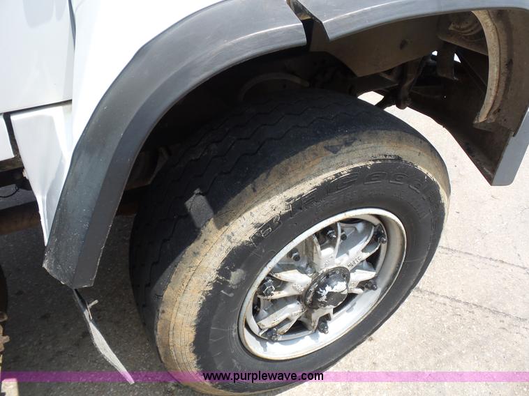 image for item BS9656 1994 Ford LTS9000 lugger truck