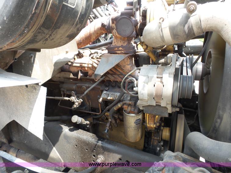 image for item BS9656 1994 Ford LTS9000 lugger truck