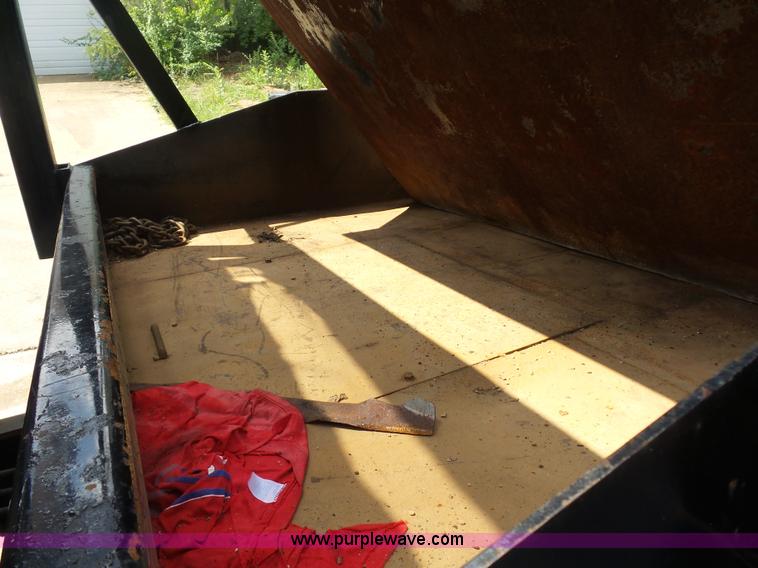 image for item BS9656 1994 Ford LTS9000 lugger truck