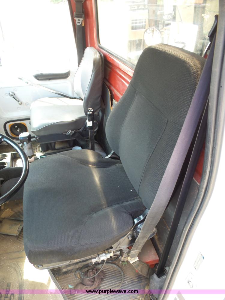 image for item BS9656 1994 Ford LTS9000 lugger truck