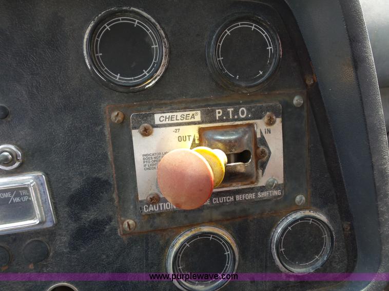 image for item BS9656 1994 Ford LTS9000 lugger truck