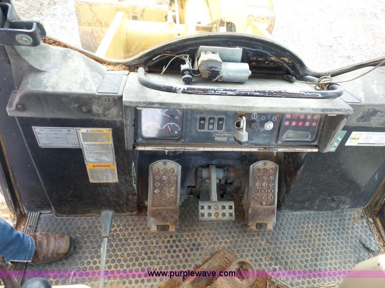 image for item BS9657 1996 Caterpillar 953C track loader