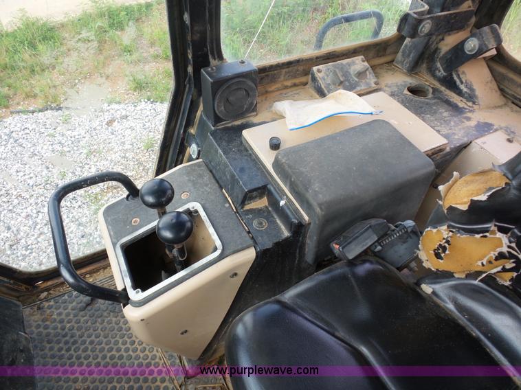 image for item BS9657 1996 Caterpillar 953C track loader